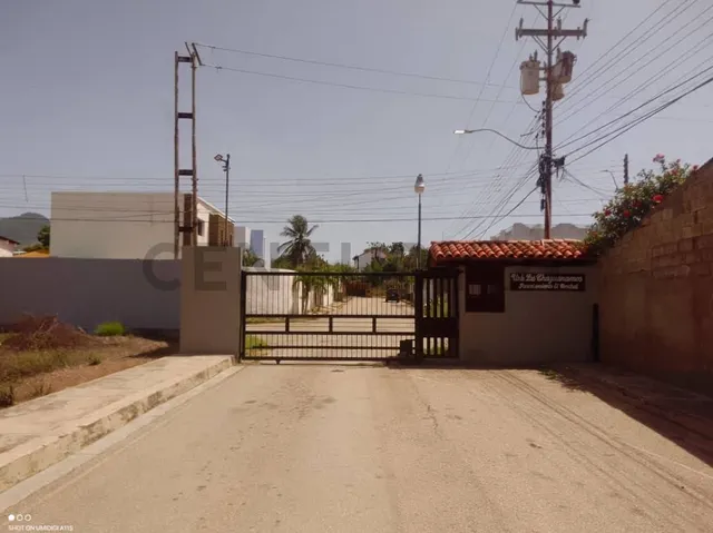 Terreno En Venta En Urb Los Chaguramos, Sector Agua De Vaca, Isla De Margarita