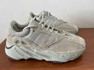 Adidas yeezy dama antigua 2025