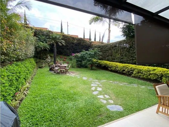 Venta Casa Las Callejas Envigado 221.94 Mts2