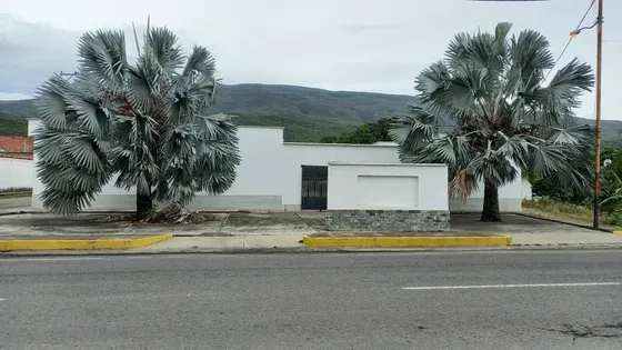 Hotel En Venta En El Palotal Entre San Antonio Y Ureña