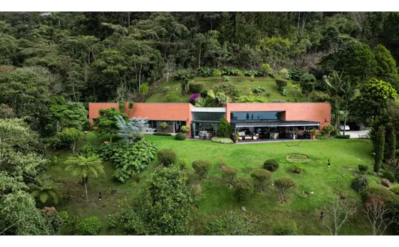 Hermosa Casa De Un Nivel Con Vista A Medellin