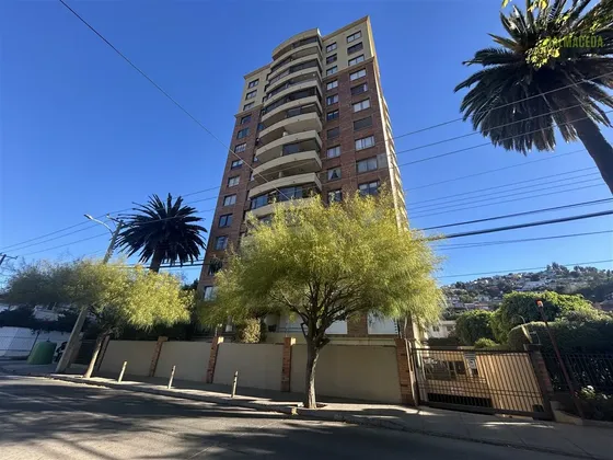 Departamento En Venta De 3 Dorm. En Viña Del Mar