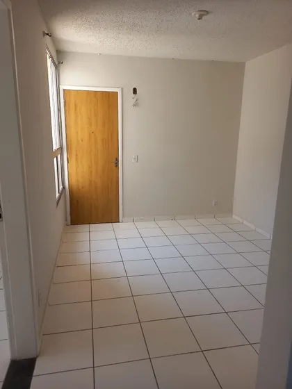 2 Quartos 1 Banheiro 