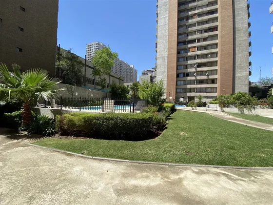 Departamento En Venta De 1 Dorm. En Santiago