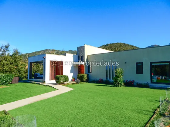 Leon Propiedades Vende Gran Casa En Curacaví
