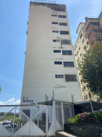 (gb989) En Venta Apartamento En Los Naranjos Cerca Av. Bolivar Norte