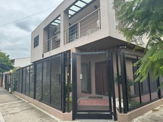 Venta Casa 4 Amb. Castelar