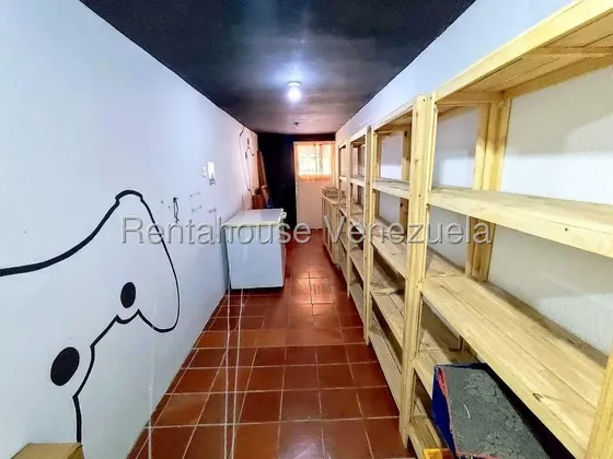 Venta Hermosa Casa En Urbanización Privada Con Local Comercial Hacienda Yucatan Barquisimeto,lara Mehilyn Perez