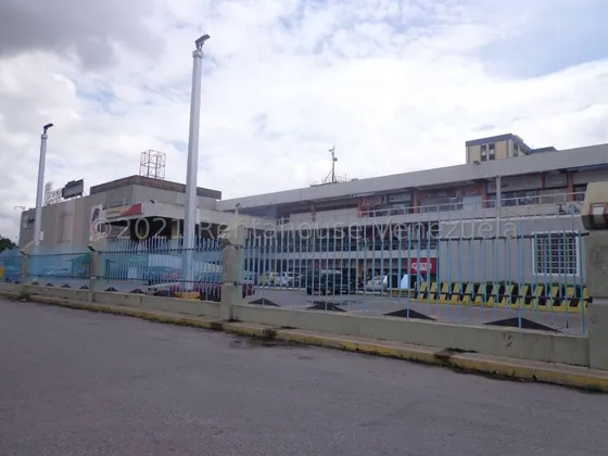  Practicó Local En Venta En El Cc Parque Aragua Maracay Nv