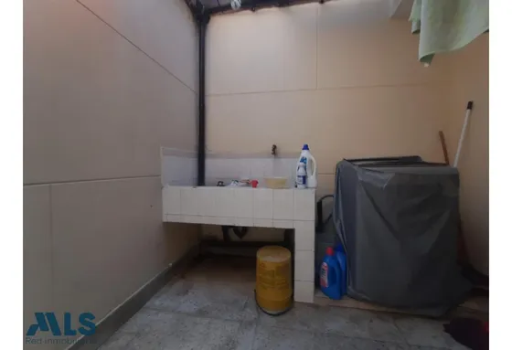 Buena Ubicación(mls#244889)