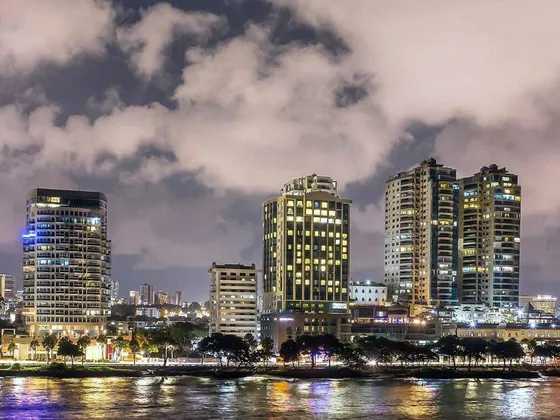 Remato Apartamento En Malecon Center Gazcue De 3 Habitaciones Frente Al Mar Piso 26