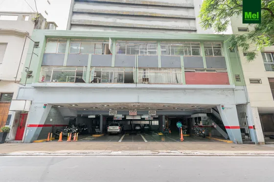 Cochera En Venta Ubicada En Planta Baja Recoleta