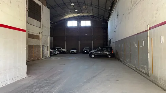 Galpón En Alquiler 600m2 Bernal