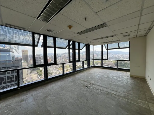 Se Alquilan Oficinas De 335 Mts En La Torre Polar De Plaza Venezuela 