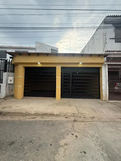 Eds Vende Casa Urbanizacion La Esmeralda - Solo Clientes - Plc-1234