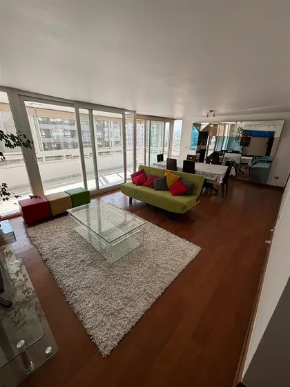 Departamento Duplex En Venta De 5 Dorm. En Las Condes