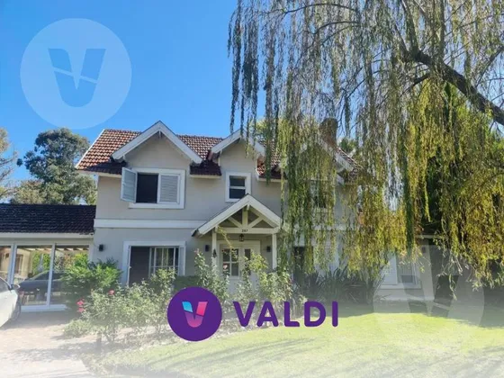 Casa En Venta - Barrio Echeverria Del Lago, Canning