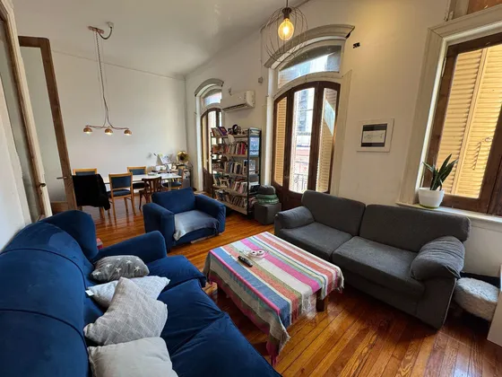 Hermoso Ph En Barrio Martin, Cuenta Con Amplios Ambientes, Tres Dormitorios, Dos Baños Completos, Cocina Separada 