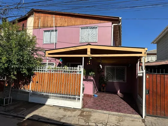 Amplia Casa En Maipu Pasaje Cerrado El Descanso-longitudinal