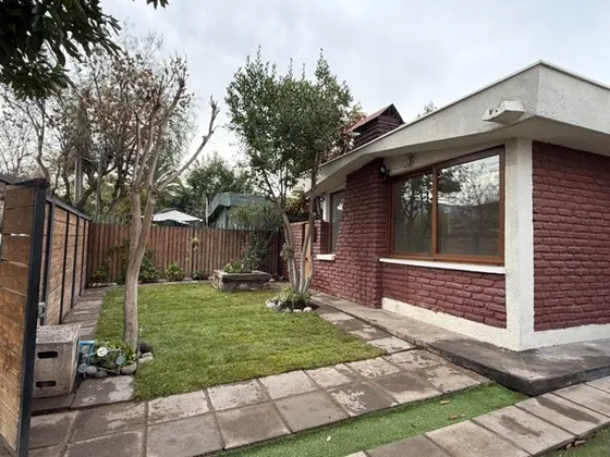 Casa Impecable Muy Bien Ubicada.