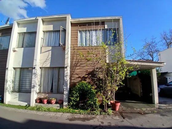 Casa Familiar A Pasos De Tobalaba/3d 2b/condominio Privado