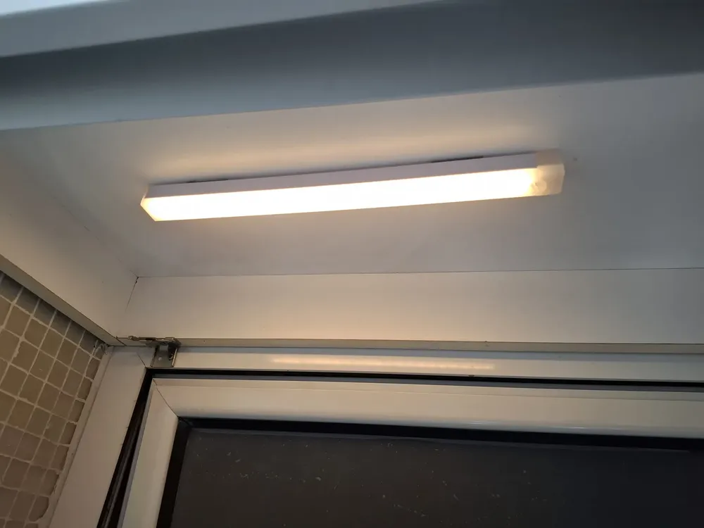 Barra de luz LED recargable