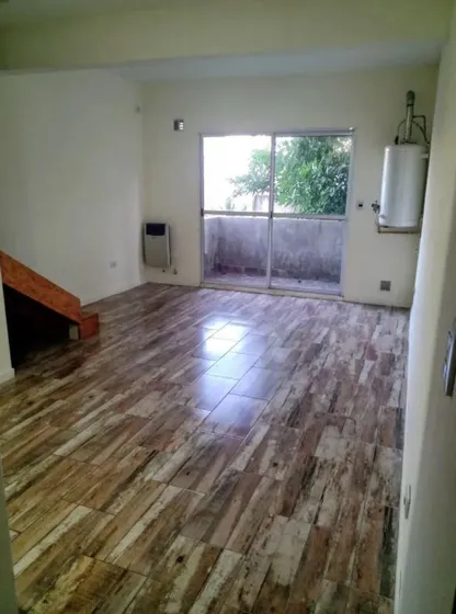 Dúplex En Venta - 1 Dormitorio 2 Baños - 64mts2 - Floresta