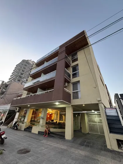 B&s Group / Vende Departamento Centrico - Carlos Paz