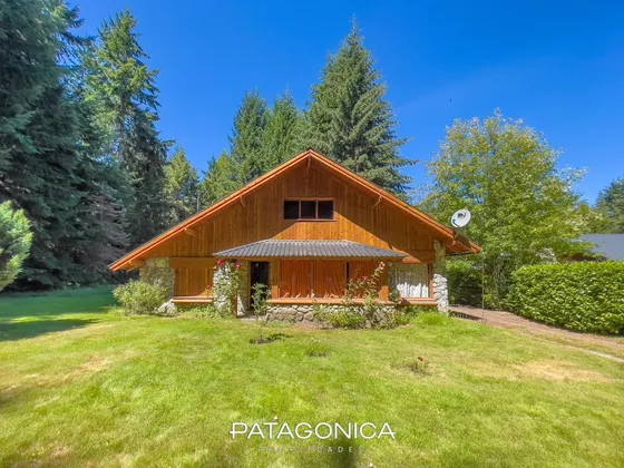 Venta De Casa En Cumelén, Villa La Angostura