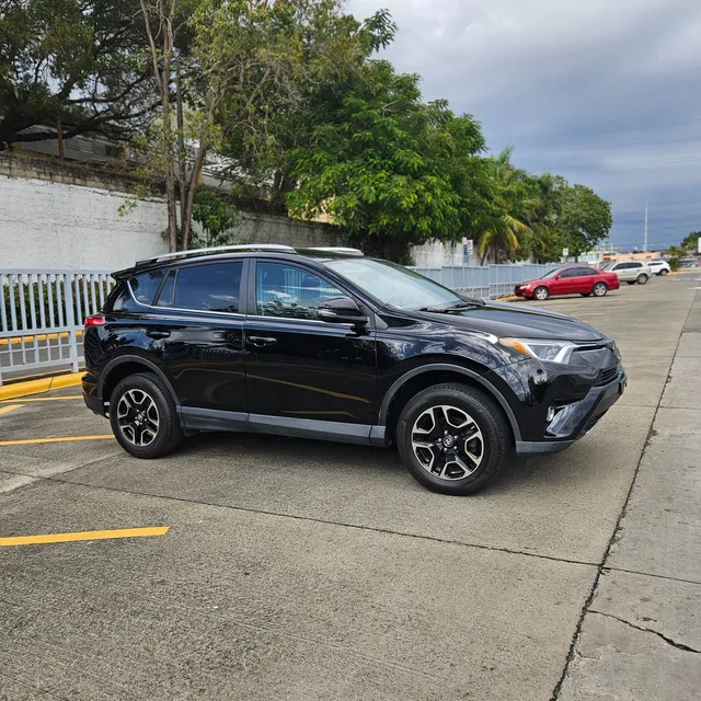 Toyota Rav4 Xle Americana