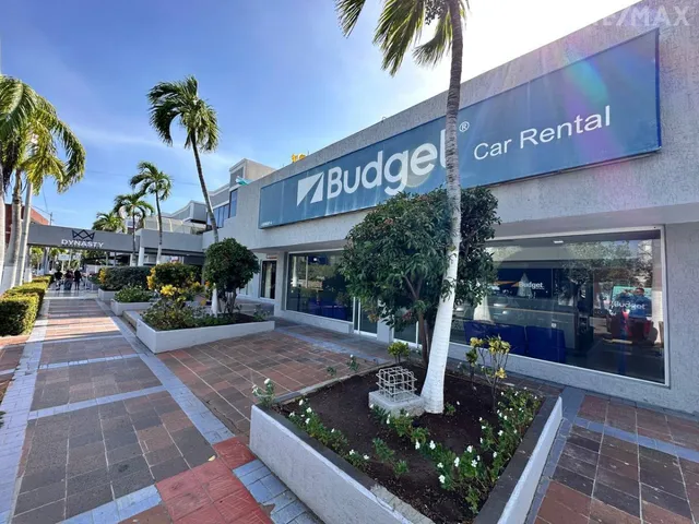 Re/max 2 Mil Alquila Local Comercial En Hotel Dynasty Costa Azul