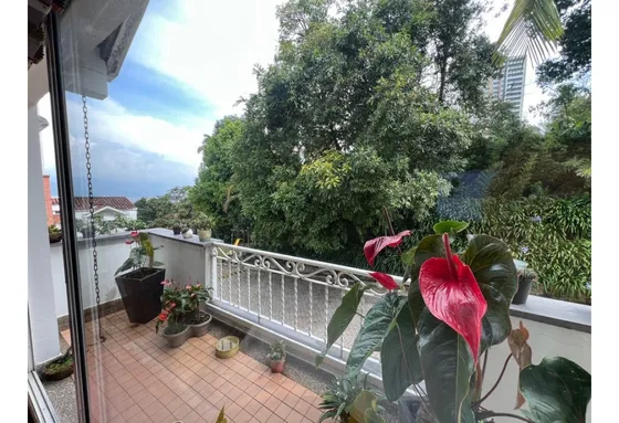 Venta Casa San Lucas Medellín 248,6 Mts2 Colegio Montessori Silenciosa