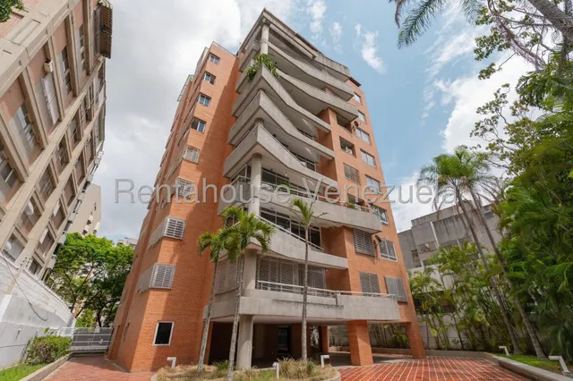Tu Nuevo Hogar Te Espera: Elegancia, Comodidad Y Estilo  #25-21740  Carmen Medina