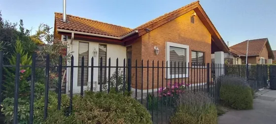 Casa En Arriendo De 4 Dorm. En Machalí