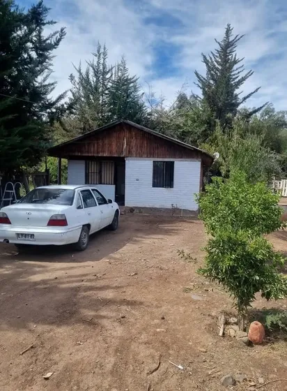 Casa 2d, 1b. Con Gran Patio Y Arboles Frutales