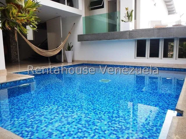 Ls Casa En Alquiler En La Trinidad 25-7978 Yk 