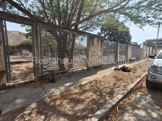 Terreno De 4 Parcelas En Venta Listo Para Construccion Urbanismo Privado Valle Fresco Excelente Precio Estef 25-19119