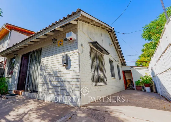 Venta De Casa En Barrio Seguro Y Con Excelente Con...