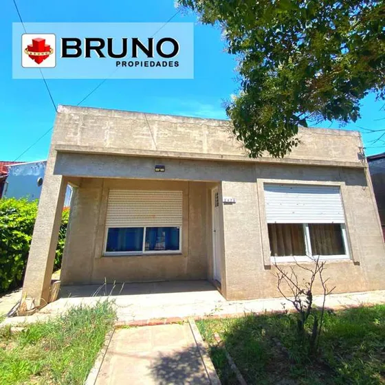 Casa En Venta En Mariano Acosta
