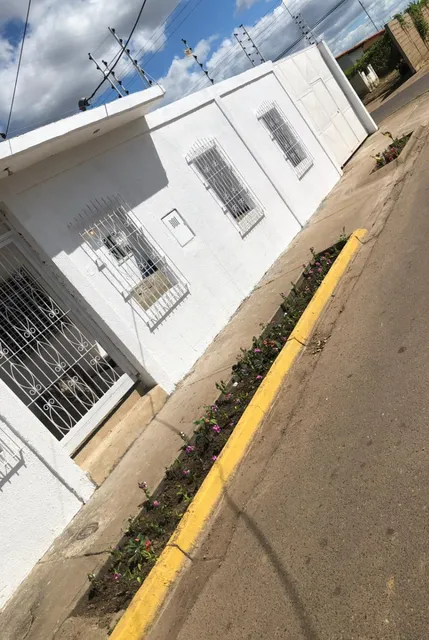 Casa En Venta, Ubicada Urb,. El Lazo Martin, Calabozo. Estado Guarico