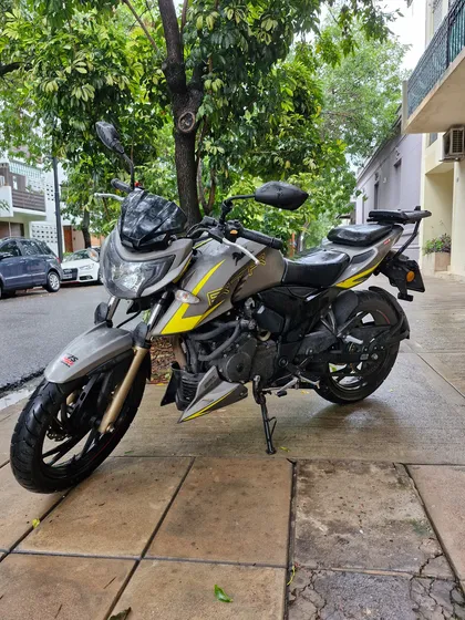 Tvs Rtr 200