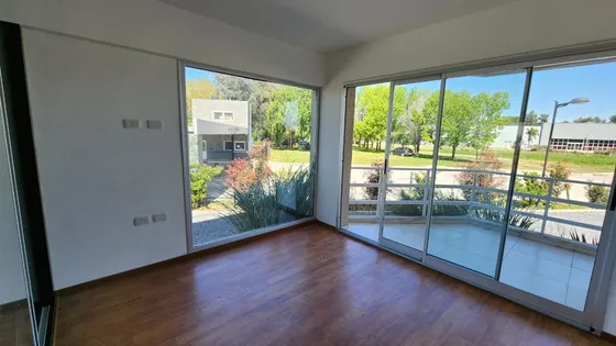 Venta Departamento 3 Ambientes Pilar Balcon Garage