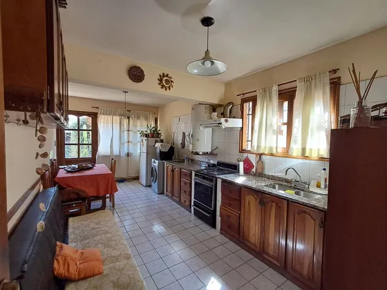 Hermosa Y Amplia Casa En Godoy Cruz