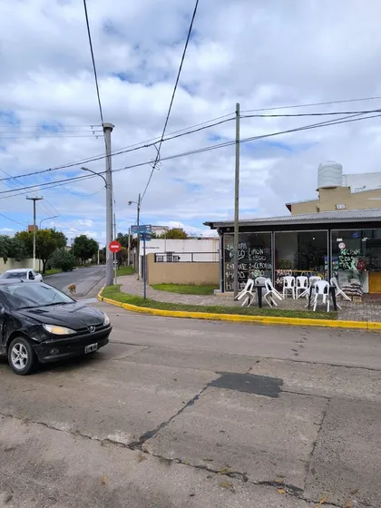 Venta Complejo De Dptos Más Local Más Casa