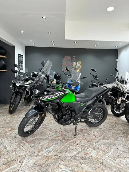 Kawasaki Versys 300, 2021. Usado. No Honda Xre 300