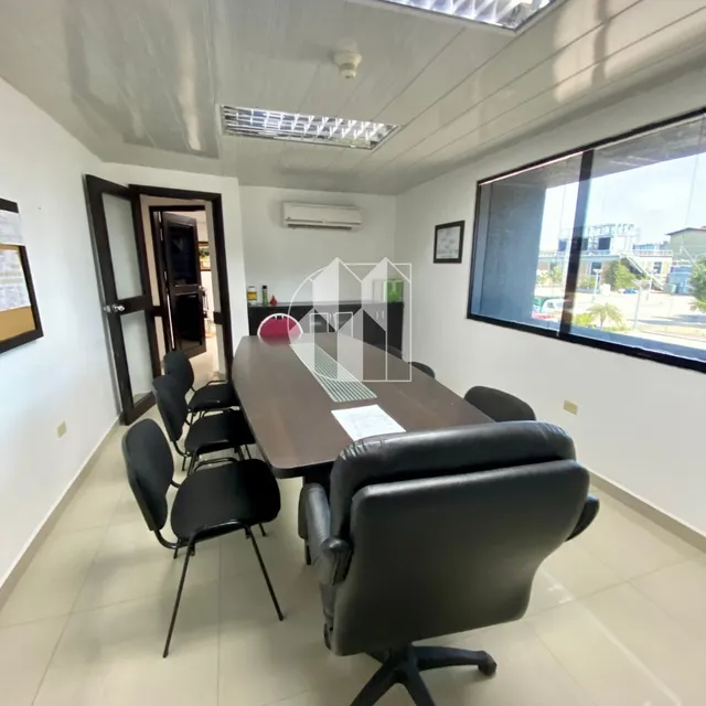 ¡oficina Moderna Disponible En Puerto Ordaz!. Ubicada Estratégicamente En Av. Paseo Caroní, Al Lado Del Hotel Rosa Bella, Puerto Ordaz!. Con 315 M2 De Espacio Elegante Y Funcional.