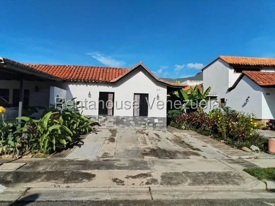 Traemos Para Ti Un Lugar Hermoso Para Que Sea Tu Hogar Temporal Ubicado En Una Urbanización Segura, Agua De Pozo, Recreación Privada Con Piscina, Cancha Deportiva, Salón De Fiesta Y Área Verde
