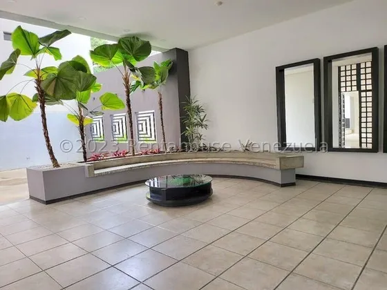 Apartamento En Venta Las Mercedes 24-10441 Lv