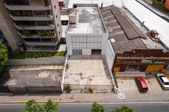 Local En Venta En Los Dos Caminos 24-28272 Ab