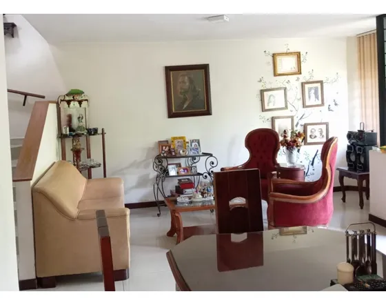 Casa Unifamiliar En Venta En La América Medellín